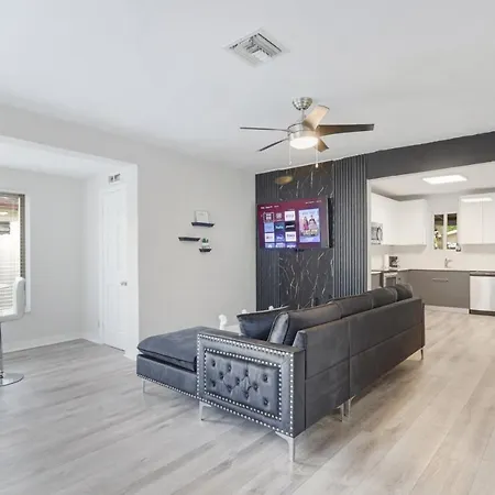 Spacious And Luxurious Home Centrally Located Between Miami And Ft. Lauderdale Miramar Extérieur photo