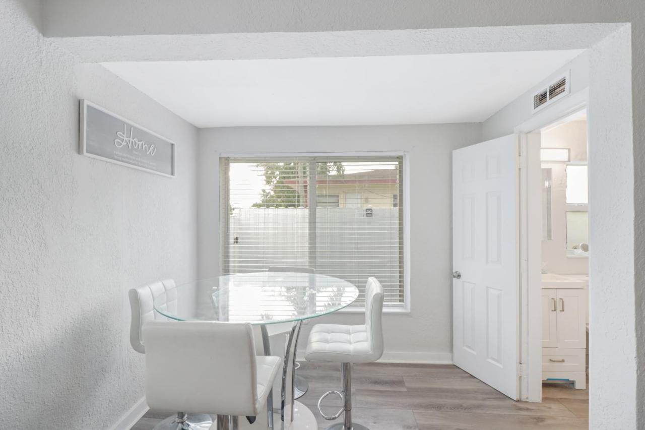 Hébergement de vacances Spacious And Luxurious Centrally Located Between Miami And Ft. Lauderdale *